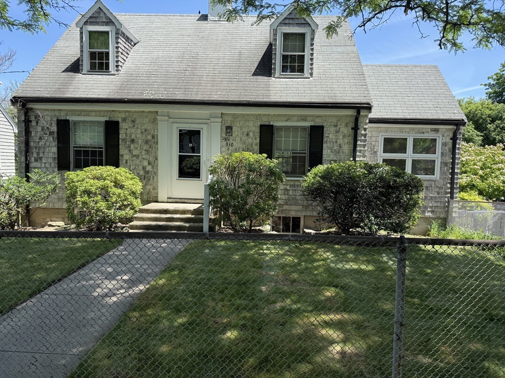 130 Winchester St, Newton, Massachusetts, 2 Bedrooms Bedrooms, 6 Rooms Rooms,1.5 BathroomsBathrooms,Residential,For Sale,Winchester St,73532352