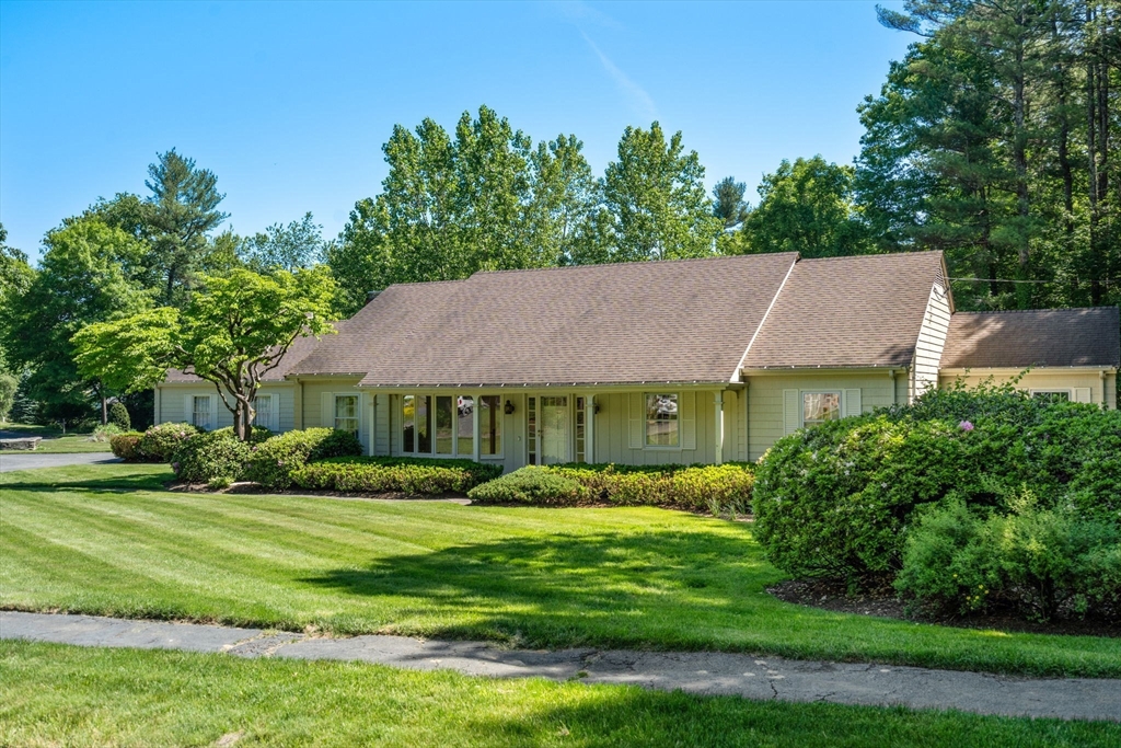 37 Driftwood Dr, Holden, Massachusetts, 3 Bedrooms Bedrooms, 7 Rooms Rooms,3 BathroomsBathrooms,Residential,For Sale,Driftwood Dr,73531980