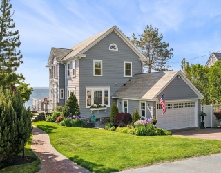 16 Coolidge Road, Marblehead, Massachusetts, 4 Bedrooms Bedrooms, 9 Rooms Rooms,4.5 BathroomsBathrooms,Residential,For Sale,Coolidge Road,73532365