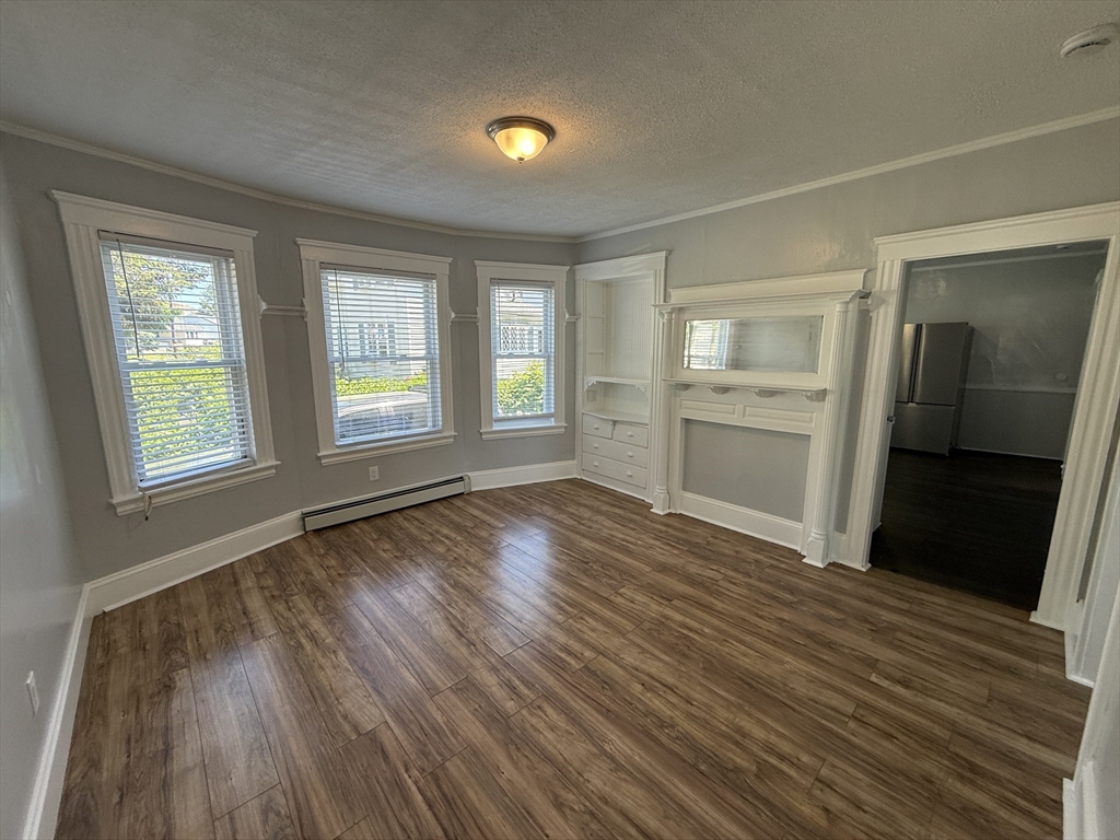 62-64 Lawrence St, Methuen, Massachusetts, 3 Bedrooms Bedrooms, 5 Rooms Rooms,1 BathroomBathrooms,Residential Lease,For Rent,Lawrence St,73532380