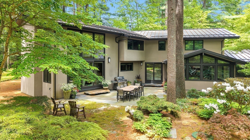 6 Baldwin Circle, Weston, Massachusetts, 5 Bedrooms Bedrooms, 12 Rooms Rooms,4.5 BathroomsBathrooms,Residential,For Sale,Baldwin Circle,73532387