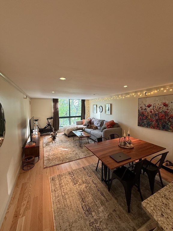 42 Eighth, Boston, Massachusetts, 1 Bedroom Bedrooms, 3 Rooms Rooms,1 BathroomBathrooms,Residential Lease,For Rent,Eighth,73532391