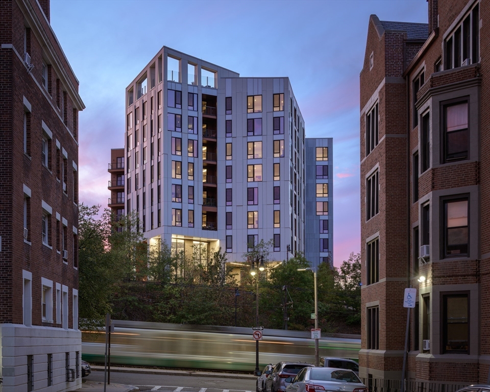 1515 Commonwealth Ave, Boston, Massachusetts, 1 Bedroom Bedrooms, 5 Rooms Rooms,2 BathroomsBathrooms,Residential,For Sale,Commonwealth Ave,73532393