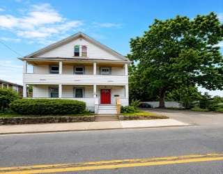 100 S Main St, Attleboro, Massachusetts, 4 Bedrooms Bedrooms, 12 Rooms Rooms,2 BathroomsBathrooms,Residential Income,For Sale,S Main St,73531826