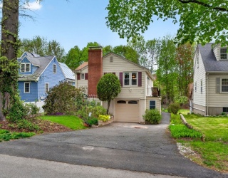 46 Grapevine Ave, Lexington, Massachusetts, 4 Bedrooms Bedrooms, 7 Rooms Rooms,2 BathroomsBathrooms,Residential,For Sale,Grapevine Ave,73532417