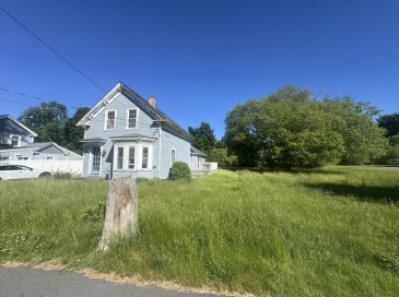 252 Main St, Medway, Massachusetts, 3 Bedrooms Bedrooms, 7 Rooms Rooms,1 BathroomBathrooms,Residential,For Sale,Main St,73532423 252 Main St, Medway, Massachusetts, 3 Bedrooms Bedrooms, 7 Rooms Rooms,1 BathroomBathrooms,Residential,For Sale,Main St,73532423