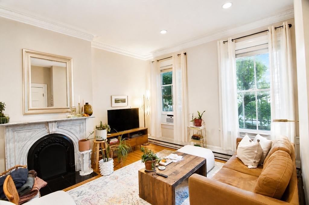 65 Worcester St, Boston, Massachusetts, 1 Bedroom Bedrooms, 3 Rooms Rooms,1 BathroomBathrooms,Residential Lease,For Rent,Worcester St,73532434