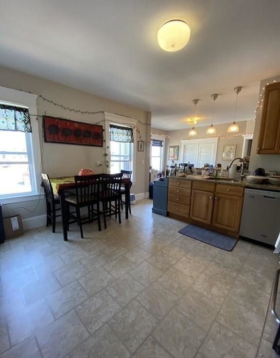 4 Adamson St, Boston, Massachusetts, 3 Bedrooms Bedrooms, 6 Rooms Rooms,1 BathroomBathrooms,Residential Lease,For Rent,Adamson St,73532426