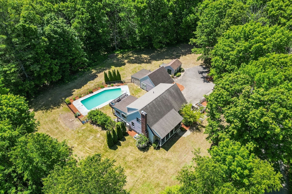 27 Davis St, Rutland, Massachusetts, 4 Bedrooms Bedrooms, 6 Rooms Rooms,2.5 BathroomsBathrooms,Residential,For Sale,Davis St,73532436
