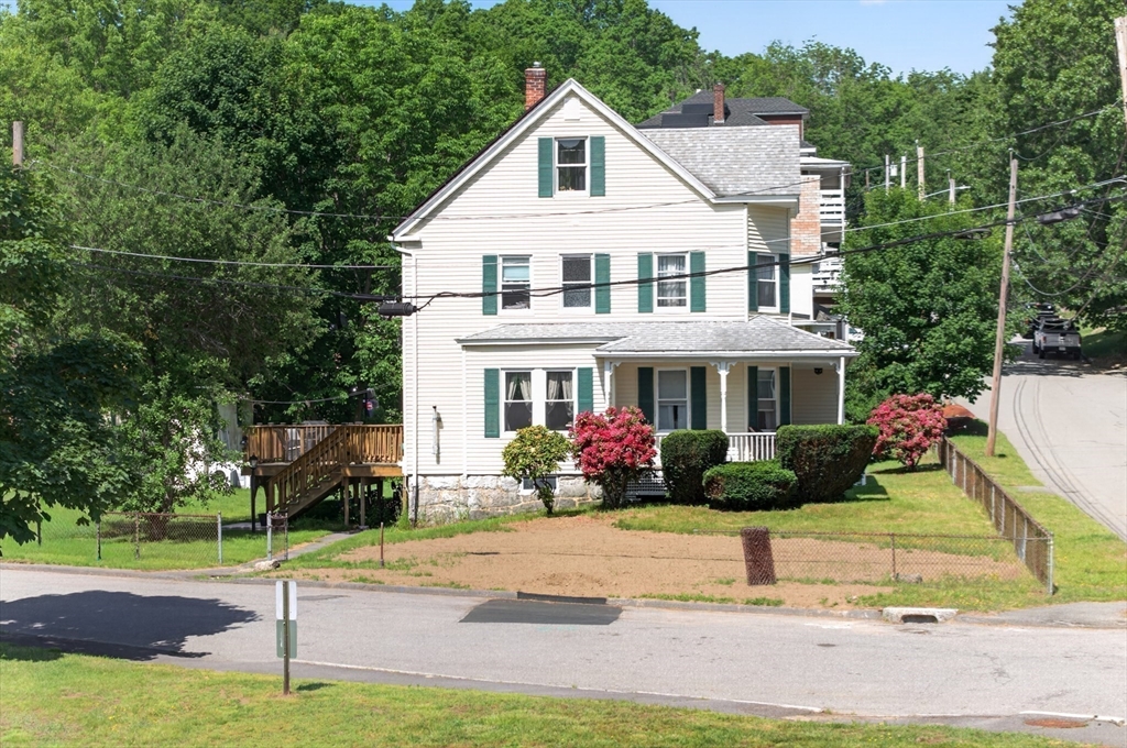 37 Wachusett, Fitchburg, Massachusetts, 5 Bedrooms Bedrooms, 9 Rooms Rooms,1.5 BathroomsBathrooms,Residential,For Sale,Wachusett,73532446