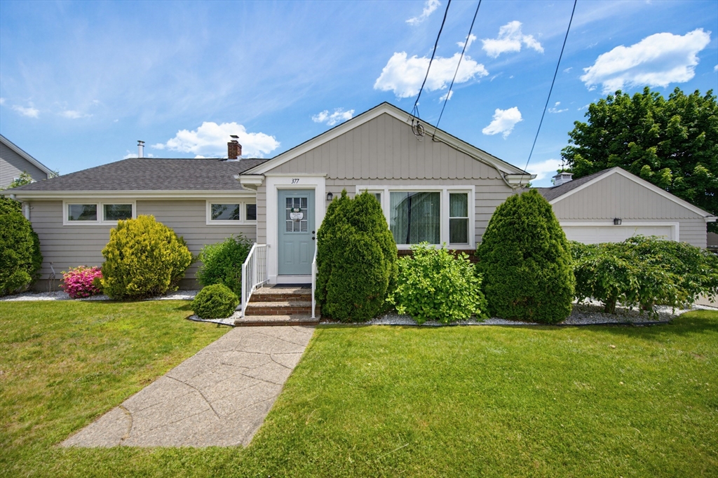 377 Kenyon Ave, Pawtucket, Rhode Island, 3 Bedrooms Bedrooms, 5 Rooms Rooms,2 BathroomsBathrooms,Residential,For Sale,Kenyon Ave,73532457