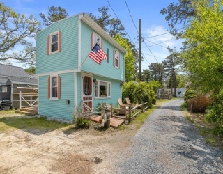 262 Old Wharf Rd, Dennis, Massachusetts, 2 Bedrooms Bedrooms, 3 Rooms Rooms,1 BathroomBathrooms,Residential,For Sale,Old Wharf Rd,73532373