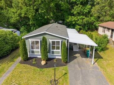 4 Liberty Street, West Bridgewater, Massachusetts, 3 Bedrooms Bedrooms, 5 Rooms Rooms,2 BathroomsBathrooms,Residential,For Sale,Liberty Street,73532384