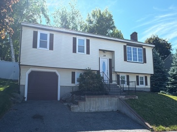 39 Westport Rd, Worcester, Massachusetts, 4 Bedrooms Bedrooms, 8 Rooms Rooms,2 BathroomsBathrooms,Residential,For Sale,Westport Rd,73532300
