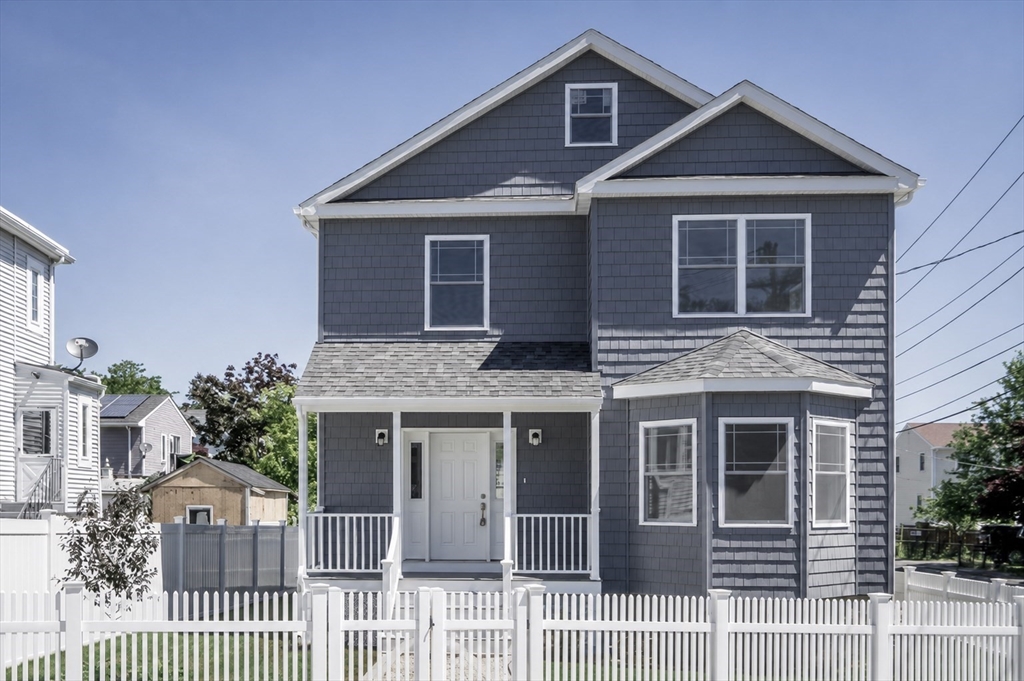 36 Floyd St, Revere, Massachusetts, 3 Bedrooms Bedrooms, 6 Rooms Rooms,2.5 BathroomsBathrooms,Residential,For Sale,Floyd St,73531886