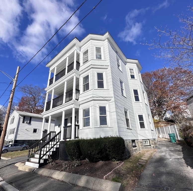 11-13 Echo Grove Ave, Lynn, Massachusetts, 6 Bedrooms Bedrooms, 18 Rooms Rooms,3 BathroomsBathrooms,Residential Income,For Sale,Echo Grove Ave,73498224
