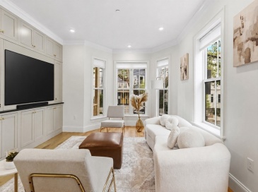 18 Tufts St, Cambridge, Massachusetts, 3 Bedrooms Bedrooms, 8 Rooms Rooms,2.5 BathroomsBathrooms,Residential,For Sale,Tufts St,73514456