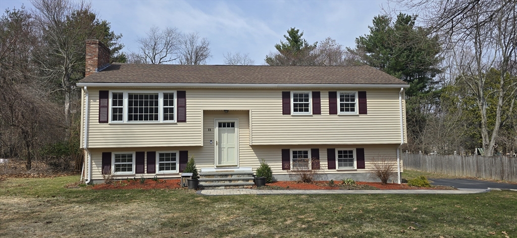 11 Juniper Brook Rd, Northborough, Massachusetts, 3 Bedrooms Bedrooms, 7 Rooms Rooms,1.5 BathroomsBathrooms,Residential,For Sale,Juniper Brook Rd,73485744