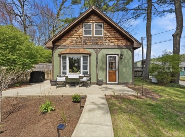 136 Flynt St, Palmer, Massachusetts, 1 Bedroom Bedrooms, 4 Rooms Rooms,1 BathroomBathrooms,Residential,For Sale,Flynt St,73508989