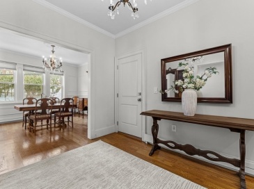 101 Winthrop Rd, Brookline, Massachusetts, 3 Bedrooms Bedrooms, 7 Rooms Rooms,2 BathroomsBathrooms,Residential,For Sale,Winthrop Rd,73481454