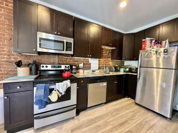 18 Hyde Park Ave, Boston, Massachusetts, 3 Bedrooms Bedrooms, 5 Rooms Rooms,1 BathroomBathrooms,Residential Lease,For Rent,Hyde Park Ave,73521965
