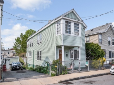 40 North Street, Lowell, Massachusetts, 2 Bedrooms Bedrooms, 6 Rooms Rooms,2 BathroomsBathrooms,Residential,For Sale,North Street,73518489