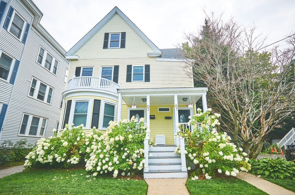 63 Parker St, Watertown, Massachusetts, 3 Bedrooms Bedrooms, 7 Rooms Rooms,2 BathroomsBathrooms,Residential Lease,For Rent,Parker St,73532535