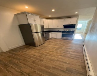 63 Middle St, Boston, Massachusetts, 1 Bedroom Bedrooms, 4 Rooms Rooms,1 BathroomBathrooms,Residential Lease,For Rent,Middle St,73532553