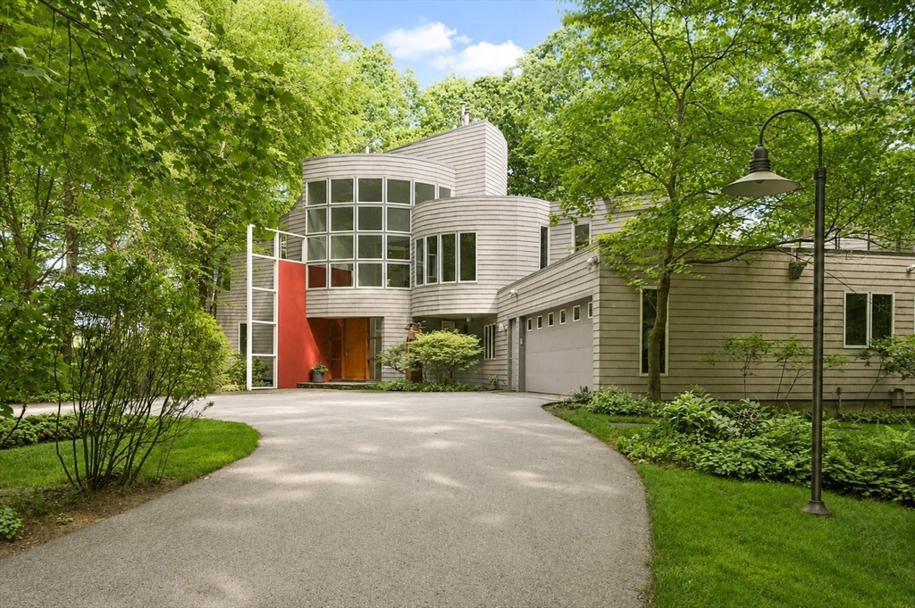 389 River Rd, Carlisle, Massachusetts, 8 Bedrooms Bedrooms, 22 Rooms Rooms,6.5 BathroomsBathrooms,Residential,For Sale,River Rd,73531988