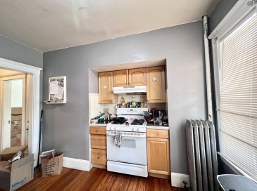70 Quint Ave, Boston, Massachusetts, 4 Bedrooms Bedrooms, 8 Rooms Rooms,2 BathroomsBathrooms,Residential Lease,For Rent,Quint Ave,73532404
