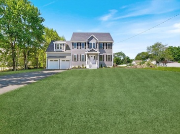 150 Nashua Rd, Dracut, Massachusetts, 4 Bedrooms Bedrooms, 8 Rooms Rooms,2.5 BathroomsBathrooms,Residential,For Sale,Nashua Rd,73532307