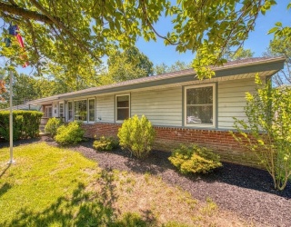 81 Errol Rd, Brockton, Massachusetts, 4 Bedrooms Bedrooms, 7 Rooms Rooms,1 BathroomBathrooms,Residential,For Sale,Errol Rd,73532864