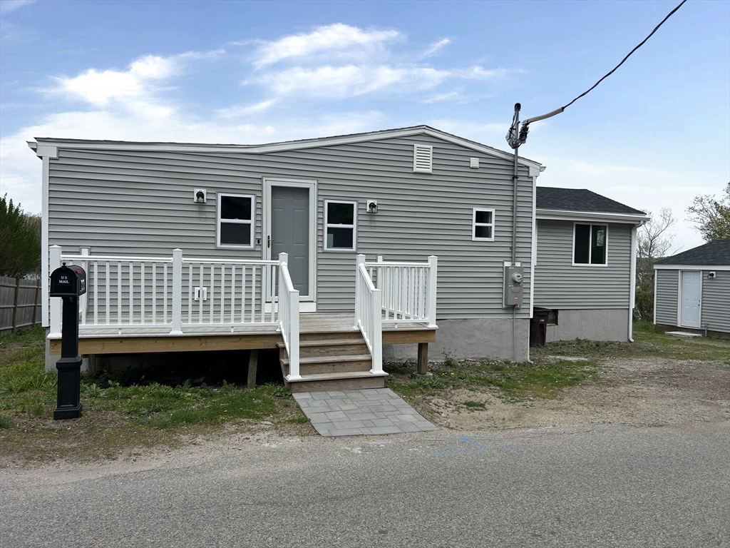 100 Westminster Rd, Weymouth, Massachusetts, 2 Bedrooms Bedrooms, 5 Rooms Rooms,1 BathroomBathrooms,Residential,For Sale,Westminster Rd,73532882