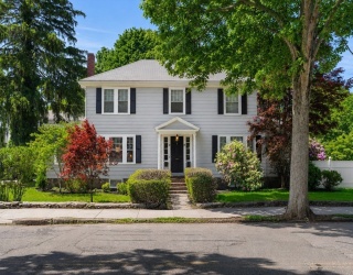 67 Humphrey St, Marblehead, Massachusetts, 4 Bedrooms Bedrooms, 8 Rooms Rooms,1.5 BathroomsBathrooms,Residential,For Sale,Humphrey St,73532576
