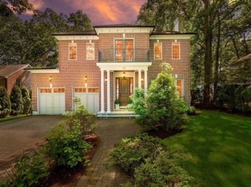 129 Rangeley Rd, Brookline, Massachusetts, 6 Bedrooms Bedrooms, 13 Rooms Rooms,6.5 BathroomsBathrooms,Residential,For Sale,Rangeley Rd,73532609