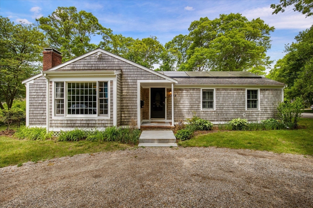 1309 Shootflying Hill Rd, Barnstable, Massachusetts, 3 Bedrooms Bedrooms, 9 Rooms Rooms,2 BathroomsBathrooms,Residential,For Sale,Shootflying Hill Rd,73490539
