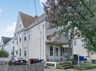 39 Beacon, Everett, Massachusetts, 3 Bedrooms Bedrooms, 5 Rooms Rooms,1 BathroomBathrooms,Residential Lease,For Rent,Beacon,73532926