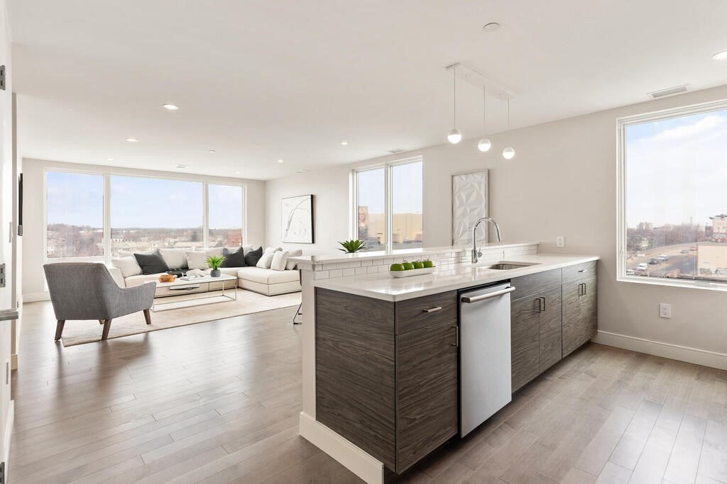 398 Cambridge Street, Boston, Massachusetts, 2 Bedrooms Bedrooms, 4 Rooms Rooms,2 BathroomsBathrooms,Residential Lease,For Rent,Cambridge Street,73532938