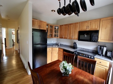 103 E Brookline Street, Boston, Massachusetts, 2 Bedrooms Bedrooms, 4 Rooms Rooms,1 BathroomBathrooms,Residential Lease,For Rent,E Brookline Street,73532709 103 E Brookline Street, Boston, Massachusetts, 2 Bedrooms Bedrooms, 4 Rooms Rooms,1 BathroomBathrooms,Residential Lease,For Rent,E Brookline Street,73532709