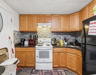 29 Auna Dr, Brockton, Massachusetts, 2 Bedrooms Bedrooms, 4 Rooms Rooms,1 BathroomBathrooms,Residential,For Sale,Auna Dr,73532944