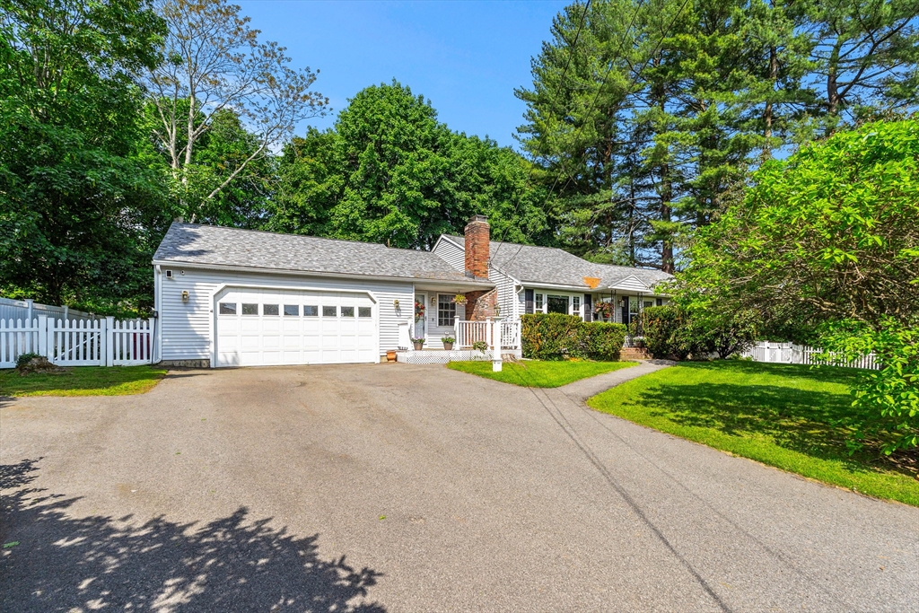 21 Guild St, Lowell, Massachusetts, 4 Bedrooms Bedrooms, 8 Rooms Rooms,2 BathroomsBathrooms,Residential,For Sale,Guild St,73522414