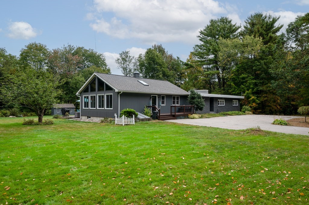 82 Central Tpke, Sutton, Massachusetts, 4 Bedrooms Bedrooms, 10 Rooms Rooms,2.5 BathroomsBathrooms,Residential,For Sale,Central Tpke,73358094