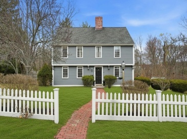 2 Queen Anne Ln, Hingham, Massachusetts, 4 Bedrooms Bedrooms, 9 Rooms Rooms,2.5 BathroomsBathrooms,Residential,For Sale,Queen Anne Ln,73502000