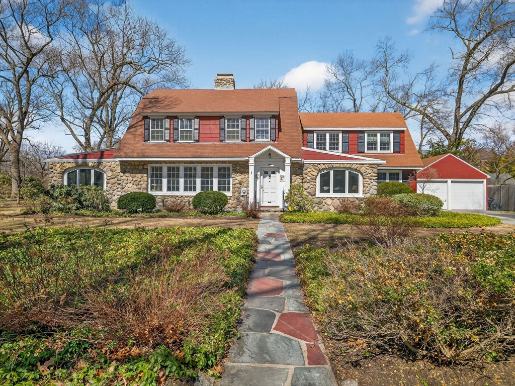 4 Fiske Rd, Wellesley, Massachusetts, 4 Bedrooms Bedrooms, 9 Rooms Rooms,3.5 BathroomsBathrooms,Residential,For Sale,Fiske Rd,73491833