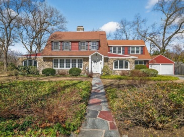 4 Fiske Rd, Wellesley, Massachusetts, 4 Bedrooms Bedrooms, 9 Rooms Rooms,3.5 BathroomsBathrooms,Residential,For Sale,Fiske Rd,73491833
