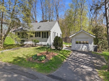 11 Verona St., Northampton, Massachusetts, 3 Bedrooms Bedrooms, 5 Rooms Rooms,1 BathroomBathrooms,Residential,For Sale,Verona St.,73508062