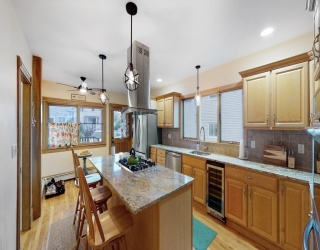 271 River Rd, Winthrop, Massachusetts, 4 Bedrooms Bedrooms, 8 Rooms Rooms,2.5 BathroomsBathrooms,Residential Lease,For Rent,River Rd,73532733