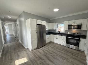 126 Cross St, Lawrence, Massachusetts, 4 Bedrooms Bedrooms, 5 Rooms Rooms,1 BathroomBathrooms,Residential Lease,For Rent,Cross St,73532736