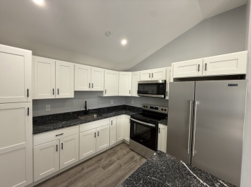 126 Cross St, Lawrence, Massachusetts, 2 Bedrooms Bedrooms, 3 Rooms Rooms,1 BathroomBathrooms,Residential Lease,For Rent,Cross St,73532741