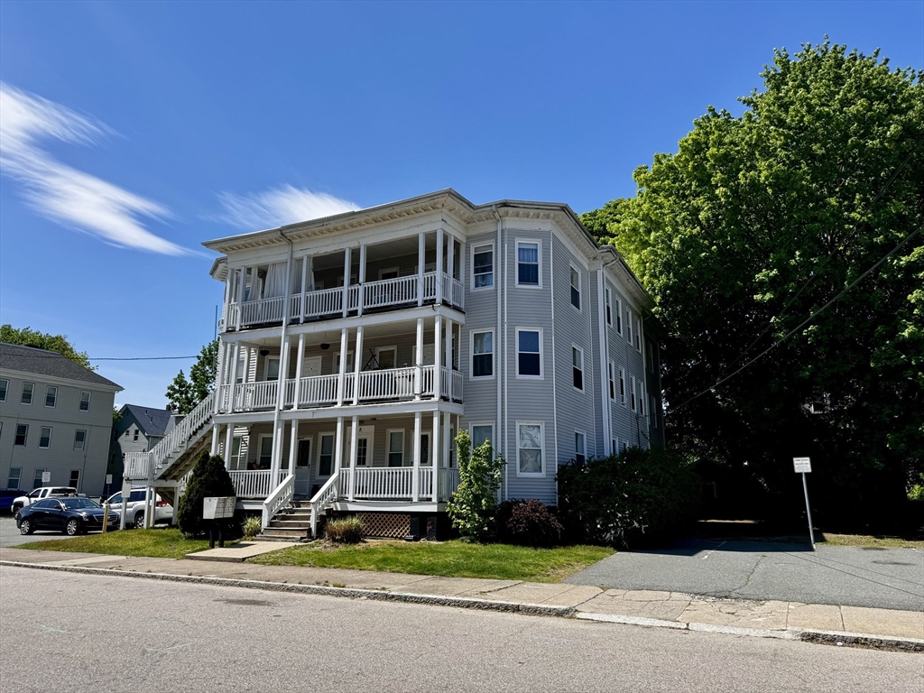 11 John Street, Attleboro, Massachusetts, 1 Bedroom Bedrooms, 3 Rooms Rooms,1 BathroomBathrooms,Residential Lease,For Rent,John Street,73532771